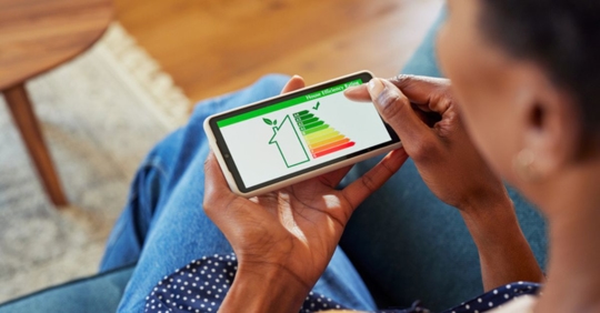 woman looking at home efficiency ratings