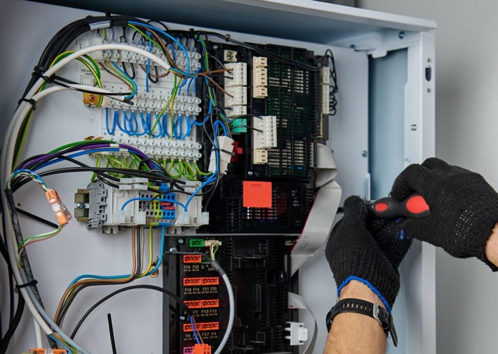 Heat pump thermostat wiring
